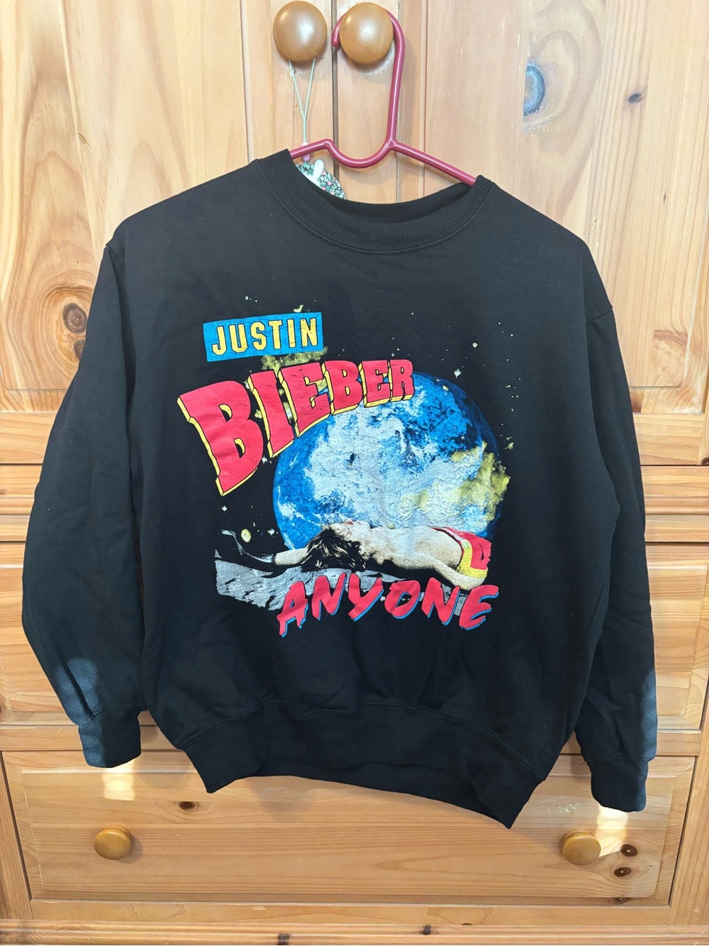 Justin Bieber Black Crewneck Sweatshirt with Multicolor Graphic